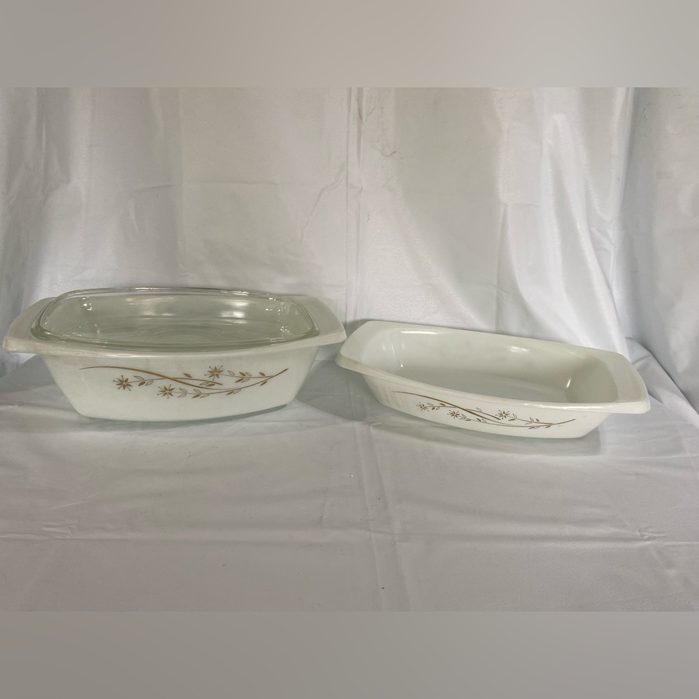 3pc collection Vintage Pyrex Golden Honeysuckle casserole dishes and lid